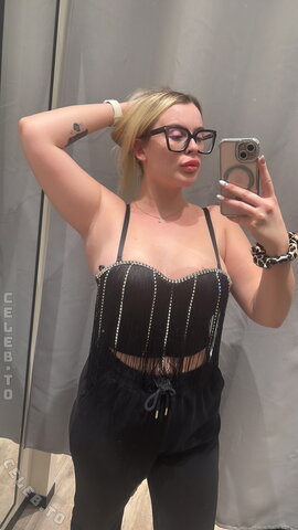 Hellybunny nude photo 6