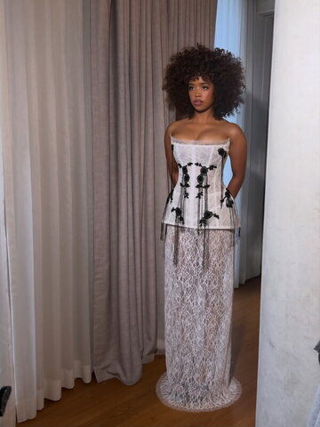 H.E.R. nude photo 13