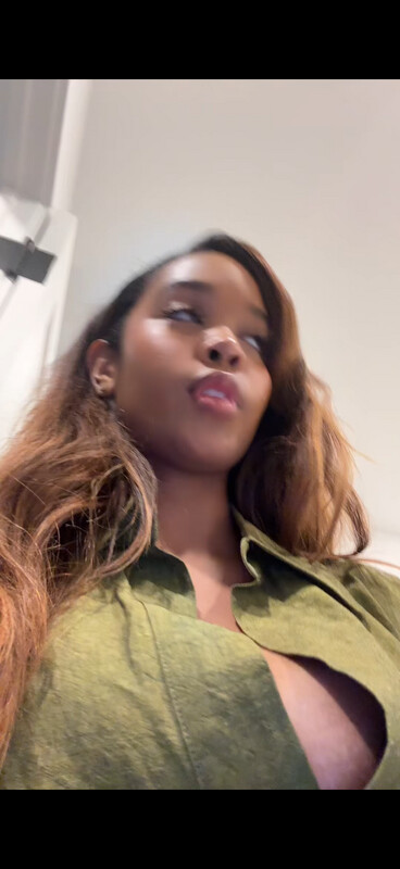 H.E.R. nude photo 1