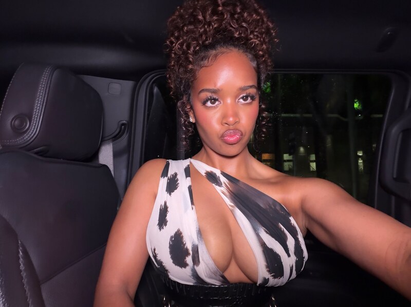 H.E.R. nude photo 4