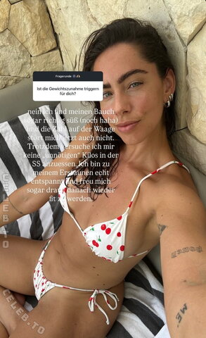 herstoryfeed Hot (2 photos)