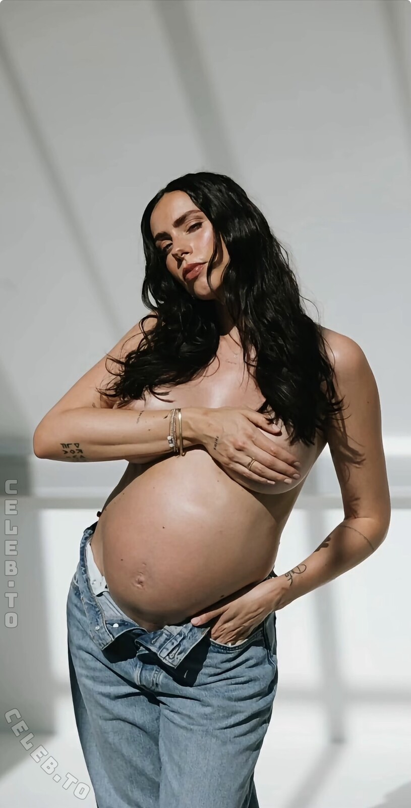 herstoryfeed nude photo 1