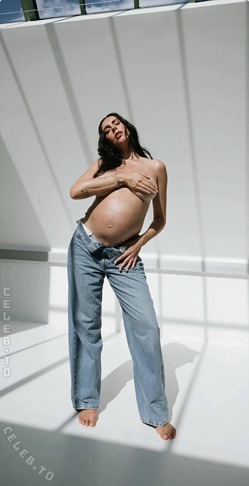 herstoryfeed nude photo 4