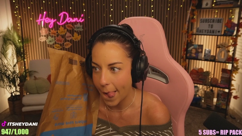 heydani nude photo 2