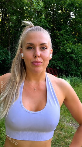 hey.its.mariie – IG / 14.07.26 It is still broad daylight but the high beam is already on