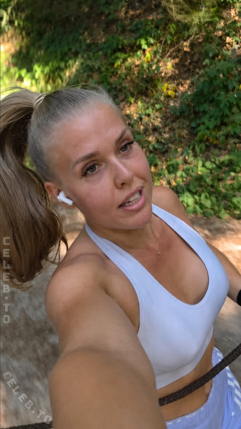 hey.its.mariie nude photo 4
