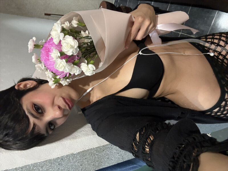 Heyitssarah nude photo 3