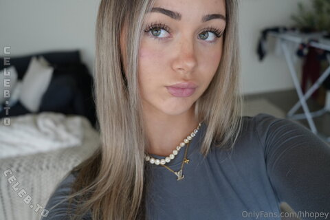 hhopey nude photo 7