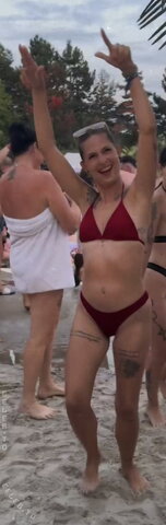 hi.iam.sara – Screenshots from Insta Reel! Of her magnificent ass 🍑🥵 (Sorry for the quality)