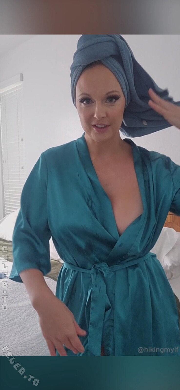 Hiking Mylf nude photo 1
