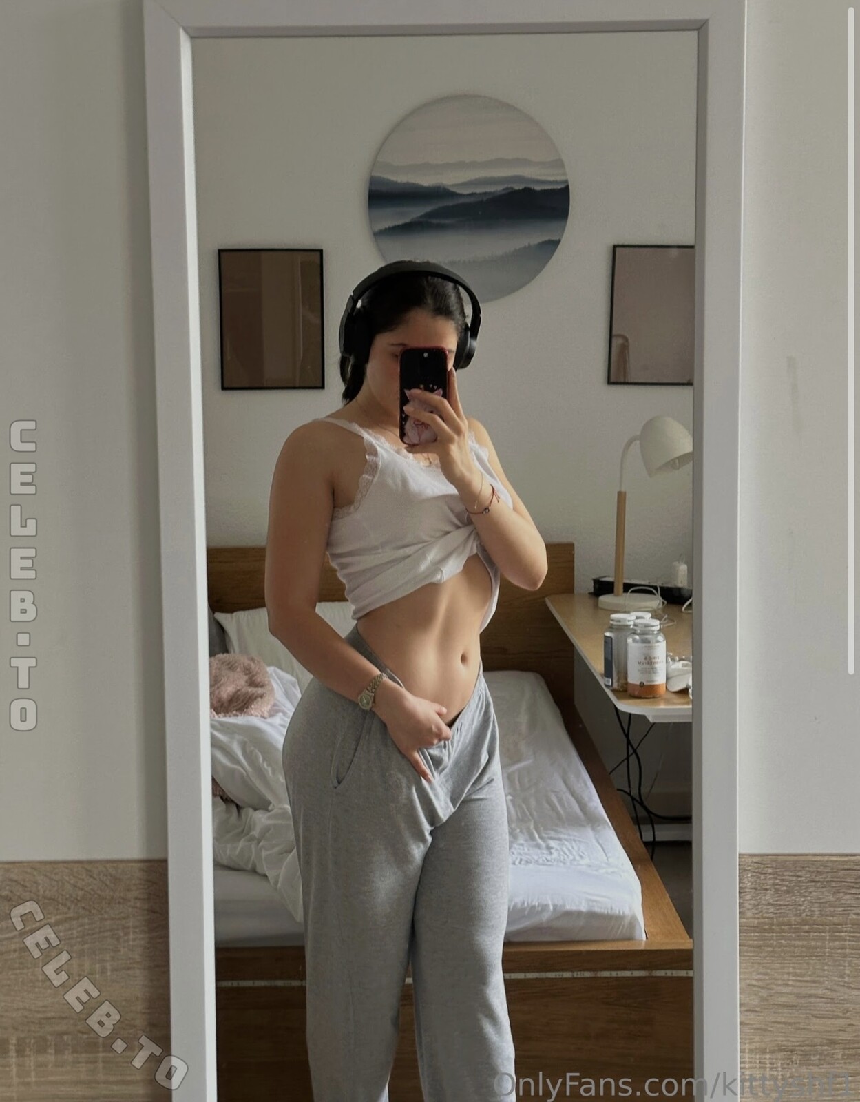 Hilal Fener nude photo 1