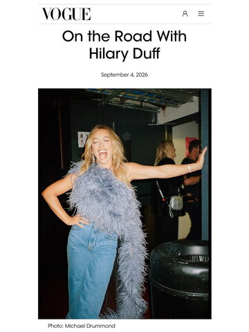 Hilary Duff nude photo 3