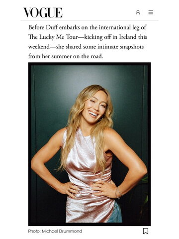 Hilary Duff nude photo 2