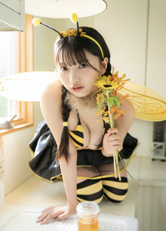 Himeno Hinano nude photo 35