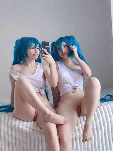 Hioshicos nude photo 11