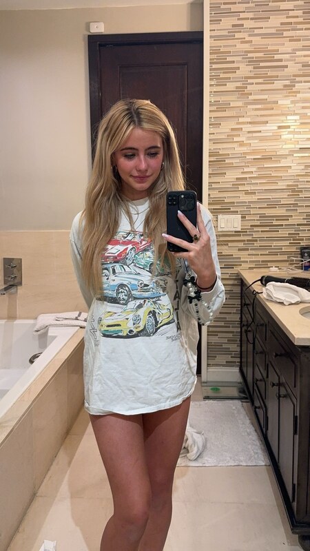 Hippicam nude photo 21