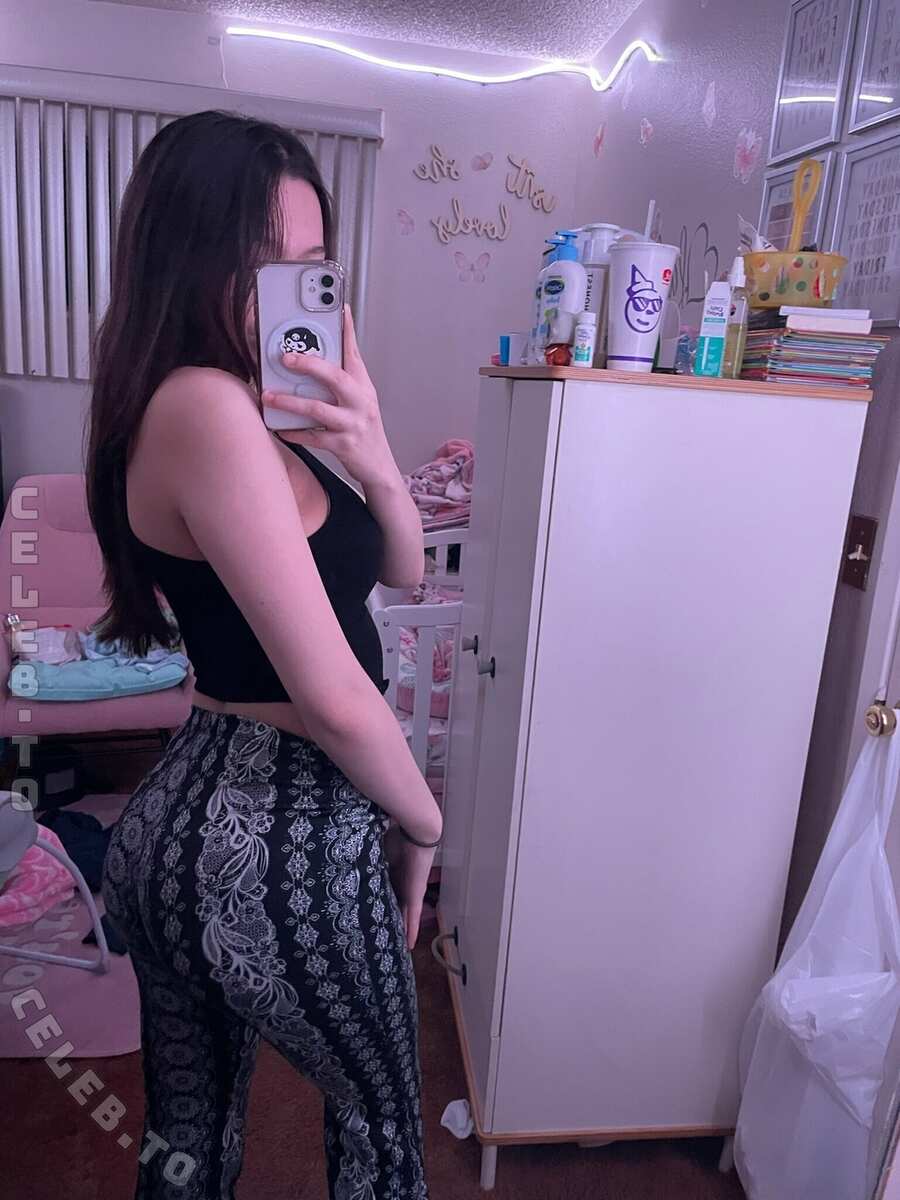 Hisfavpassenger nude photo 2