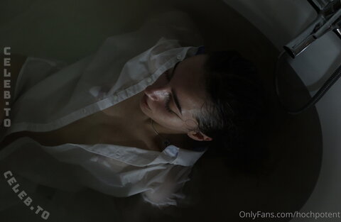 Hochpotent nude photo 12