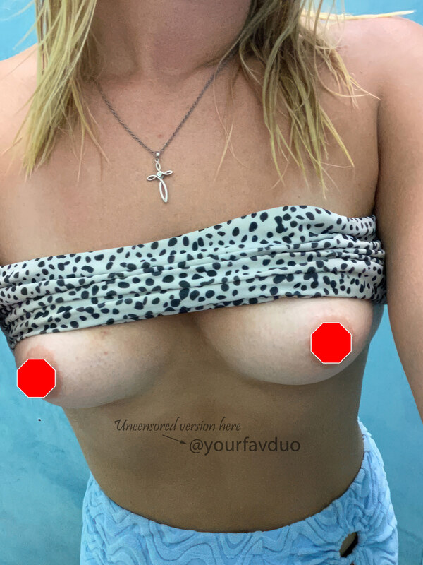 Hockey Cheerleader nude photo 7