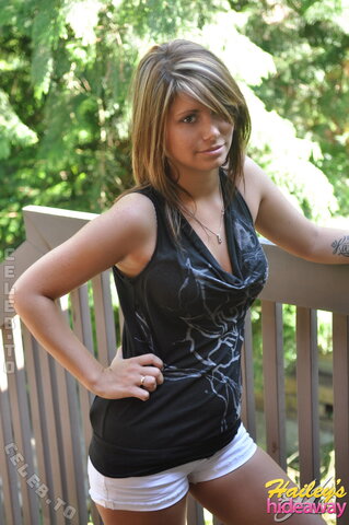Holland Watts photo 5