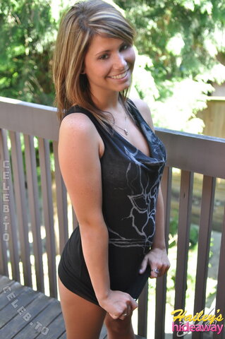 Holland Watts photo 5