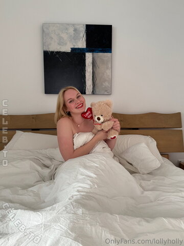 Holly Lolly nude photo 17