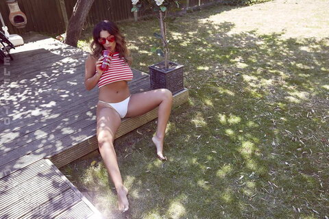 Holly Peers nude photo 511