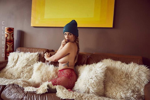 Holly Peers nude photo 488