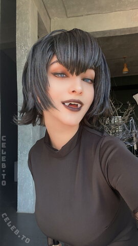 Hologana nude photo 25