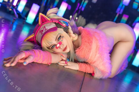 Hologana nude photo 67