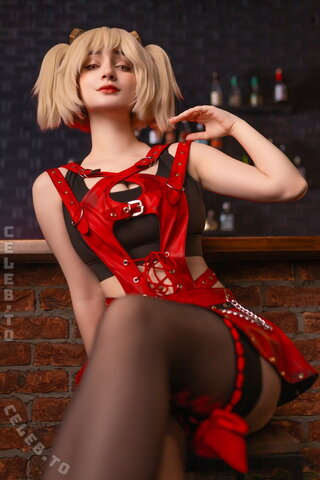 Hologana nude photo 33