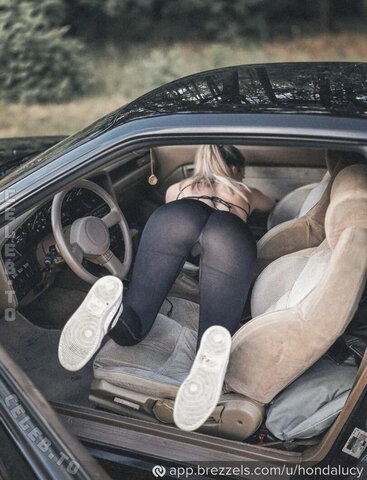 Hondalucy nude photo 20