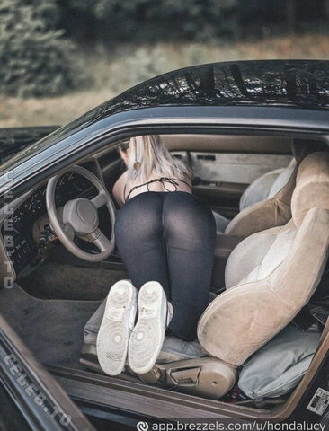 Hondalucy nude photo 19