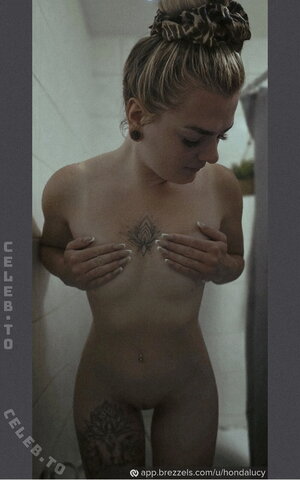 Hondalucy nude photo 2