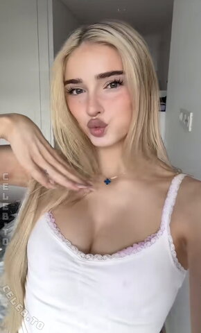 HoneyPuu nude photo 14
