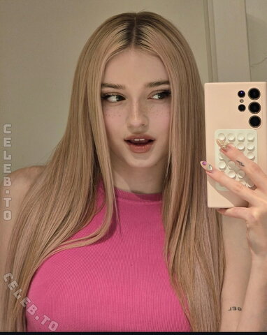 HoneyPuu nude photo 6