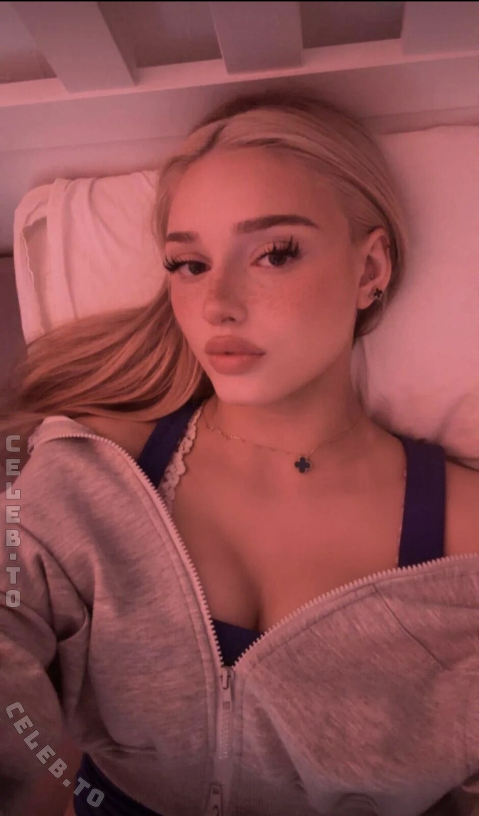 HoneyPuu nude photo 1