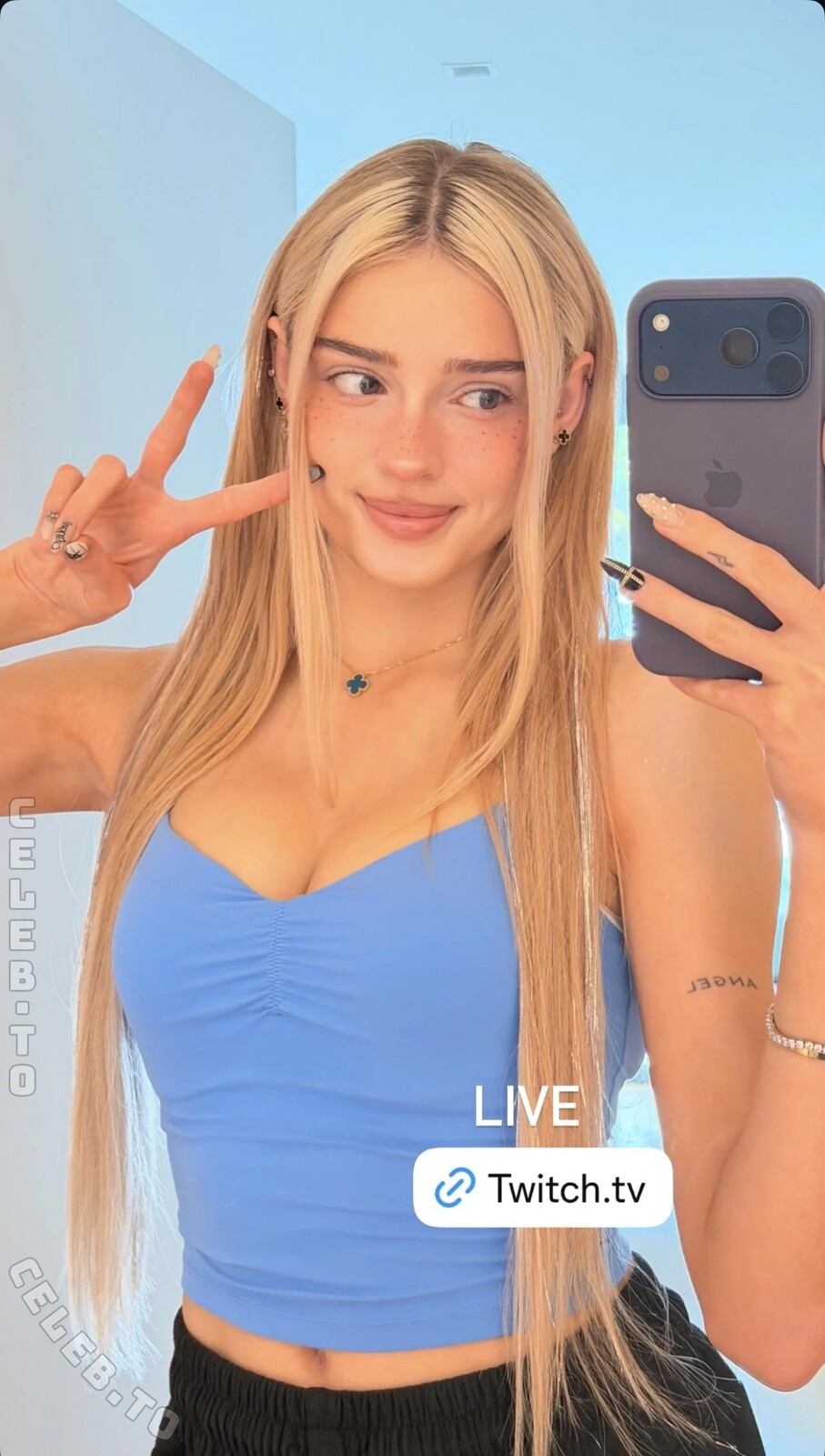 HoneyPuu nude photo 1