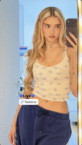 HoneyPuu – Instagram Story