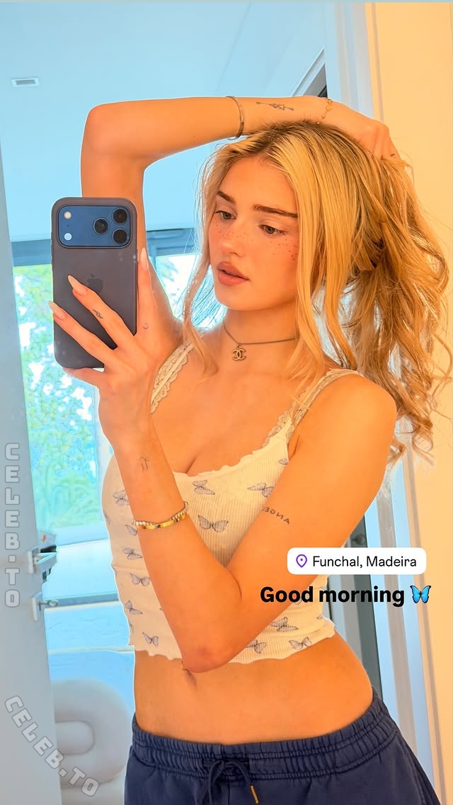 HoneyPuu nude photo 1