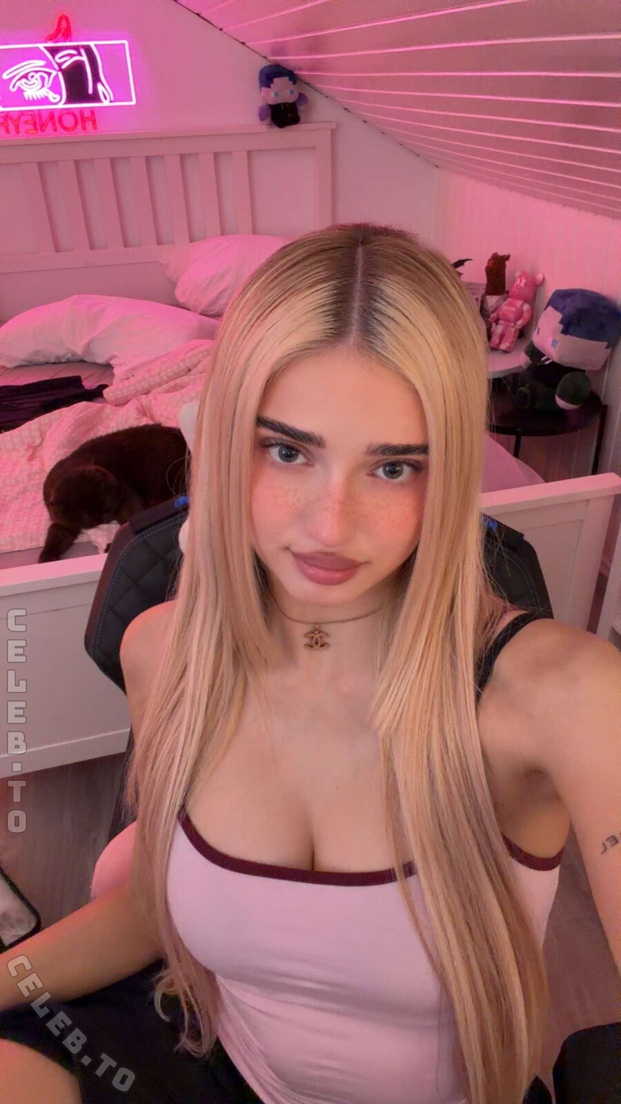 HoneyPuu nude photo 1