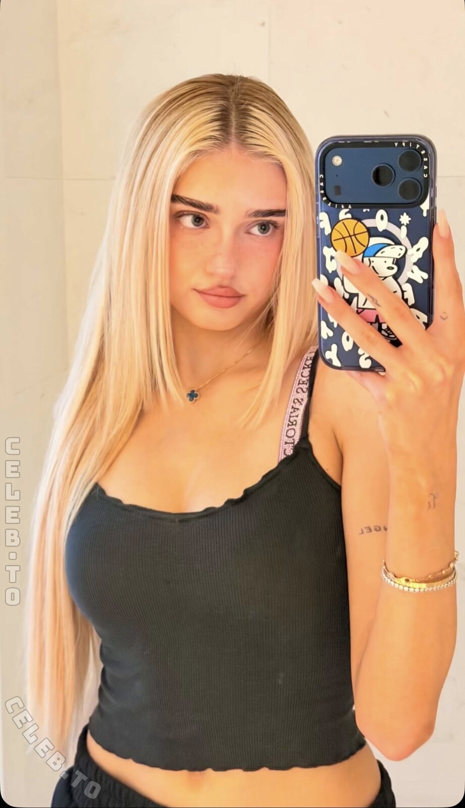HoneyPuu nude photo 4