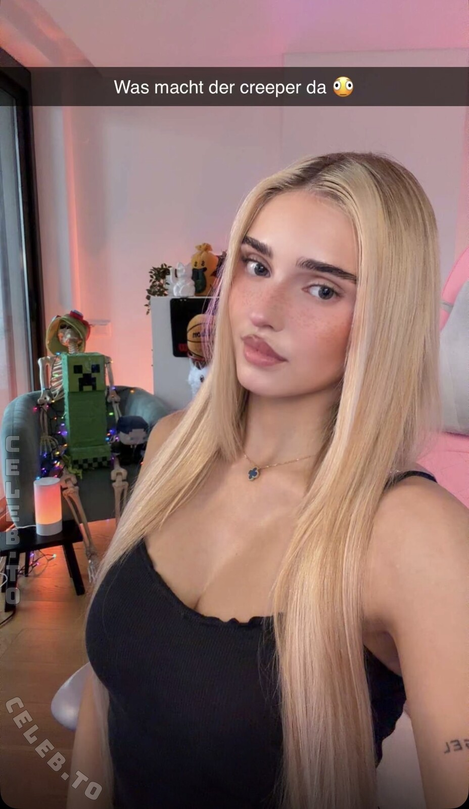 HoneyPuu nude photo 6