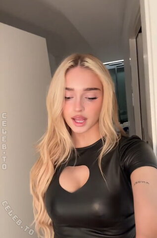 HoneyPuu nude photo 24