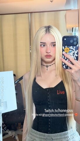 HoneyPuu – Insta and Snapstory