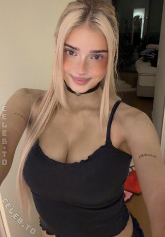HoneyPuu Sexy (1 photo)