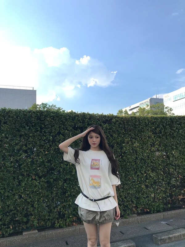 Hong Eunchae nude photo 2