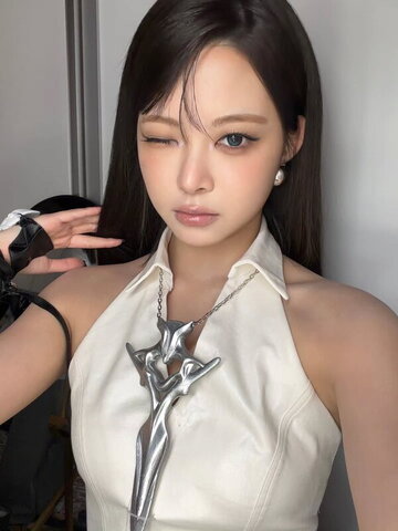 Hong Eunchae Sexy (10 photos)