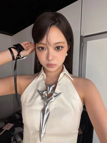 Hong Eunchae nude photo 25