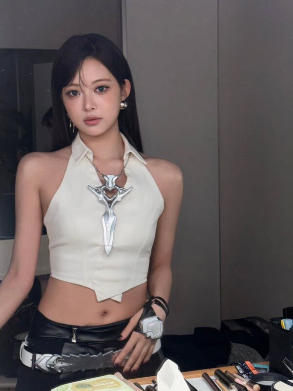 Hong Eunchae nude photo 8